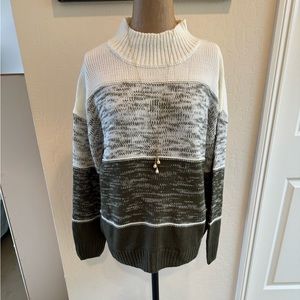 Gorgeous Light Weight Sweater, Brand New, Size Medium